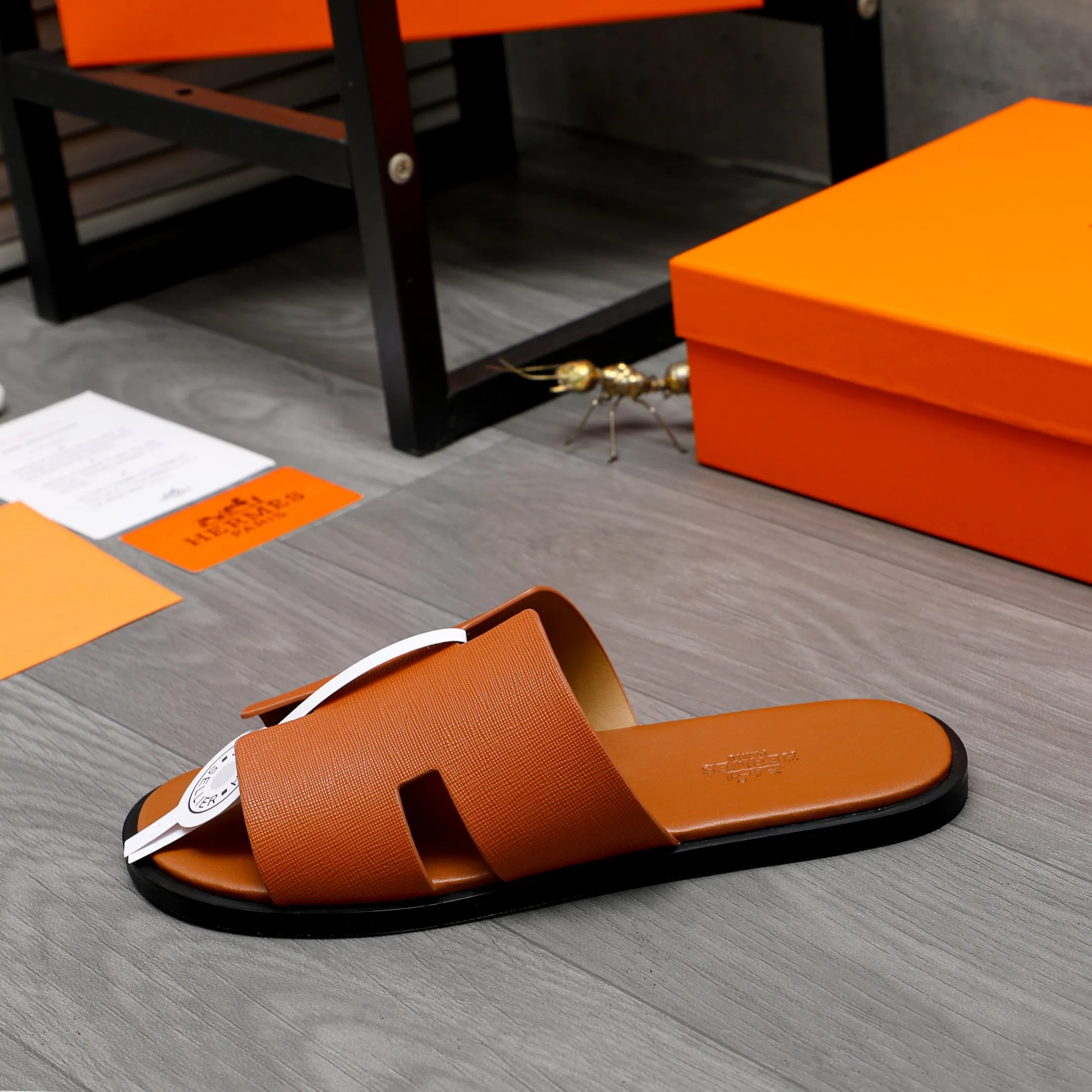 Men's shoes 💰280 Product trademark: Hermes "Hermes" slippers Regular size: 38-46 Product material: vertical grain cowhide upper, microfiber lining, original outsole